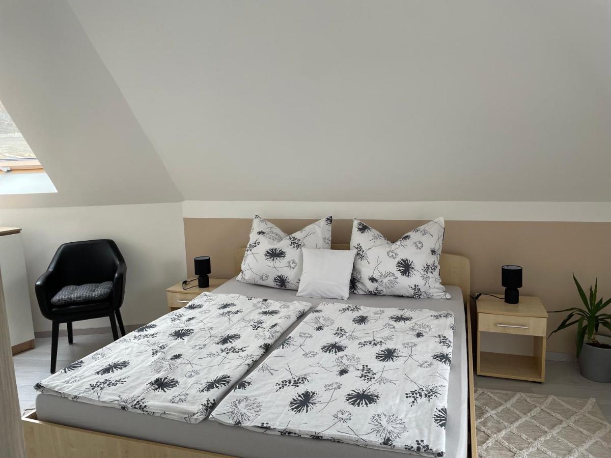 Jasmin Apartment House Вонярцвашхедь Экстерьер фото