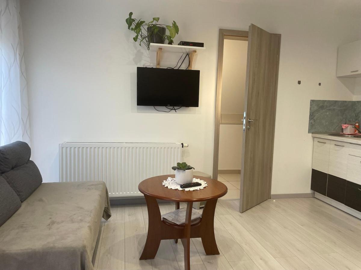 Jasmin Apartment House Вонярцвашхедь Экстерьер фото