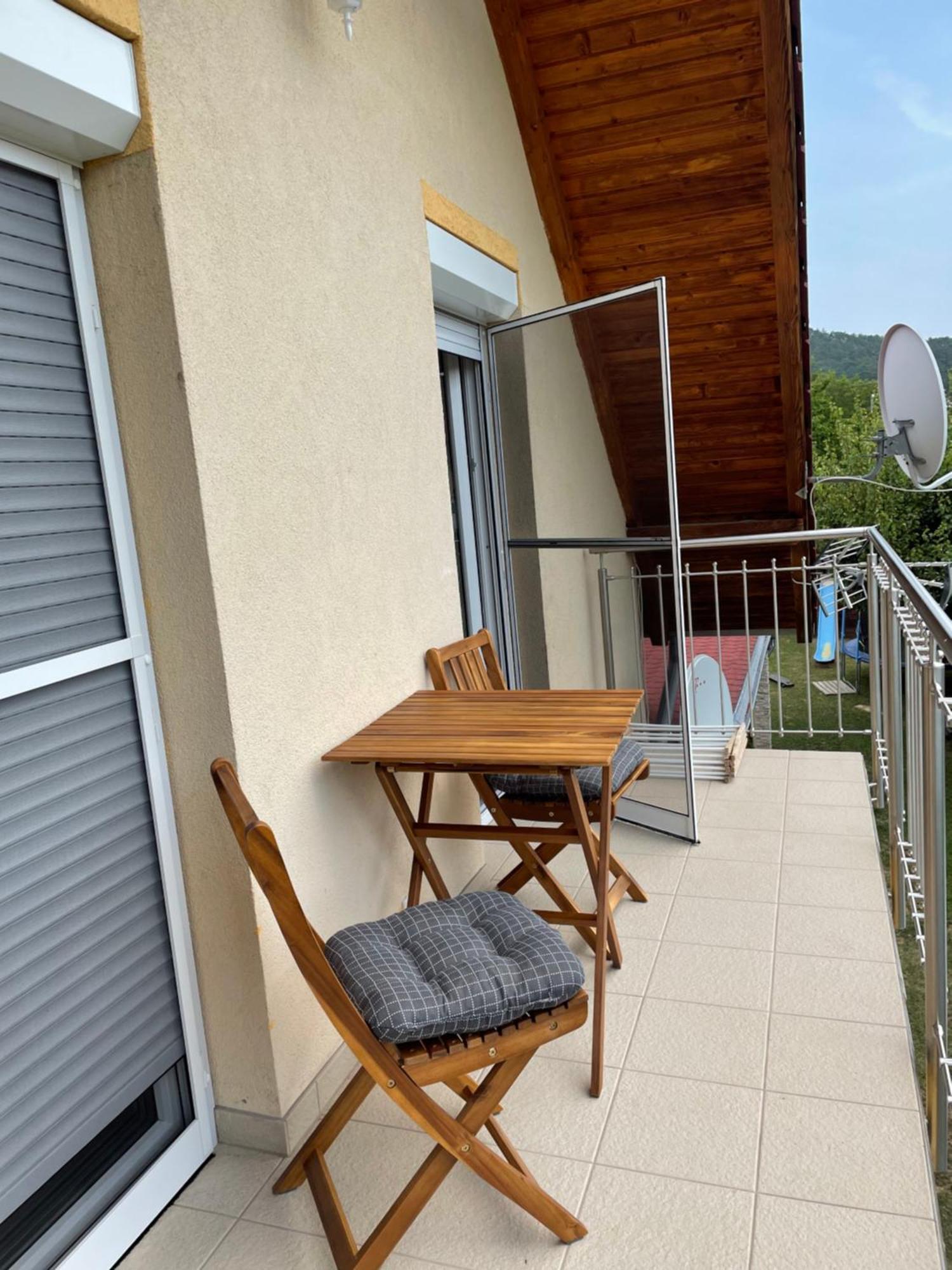 Jasmin Apartment House Вонярцвашхедь Экстерьер фото